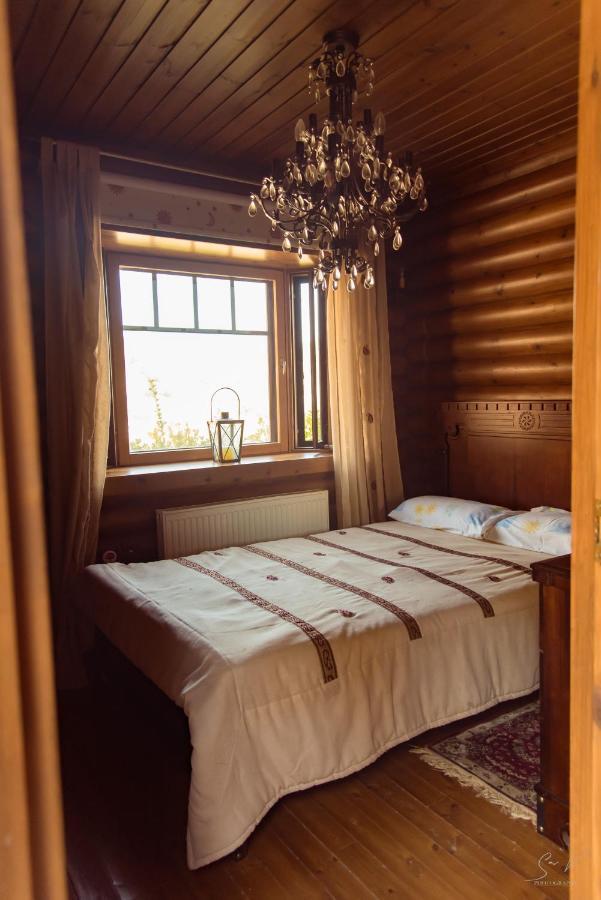 *2 Bdr Log House /Mountains/Queen Bed/Fireplace Gourri Exterior foto