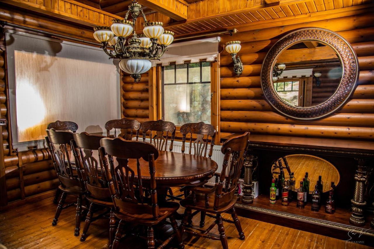 *2 Bdr Log House /Mountains/Queen Bed/Fireplace Gourri Exterior foto