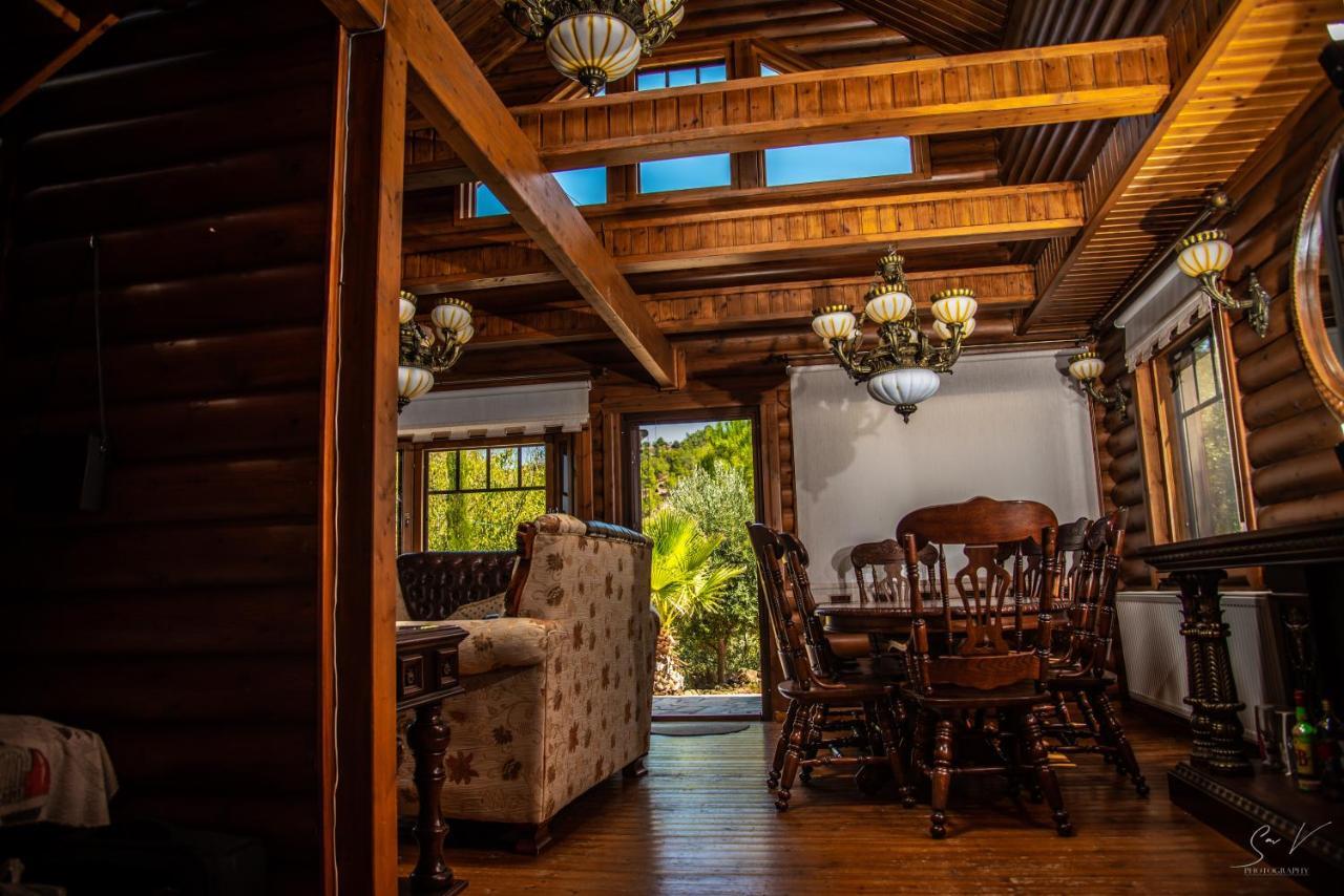 *2 Bdr Log House /Mountains/Queen Bed/Fireplace Gourri Exterior foto